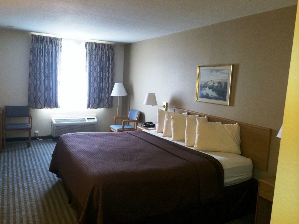 Days Inn By Wyndham Charleston Kültér fotó